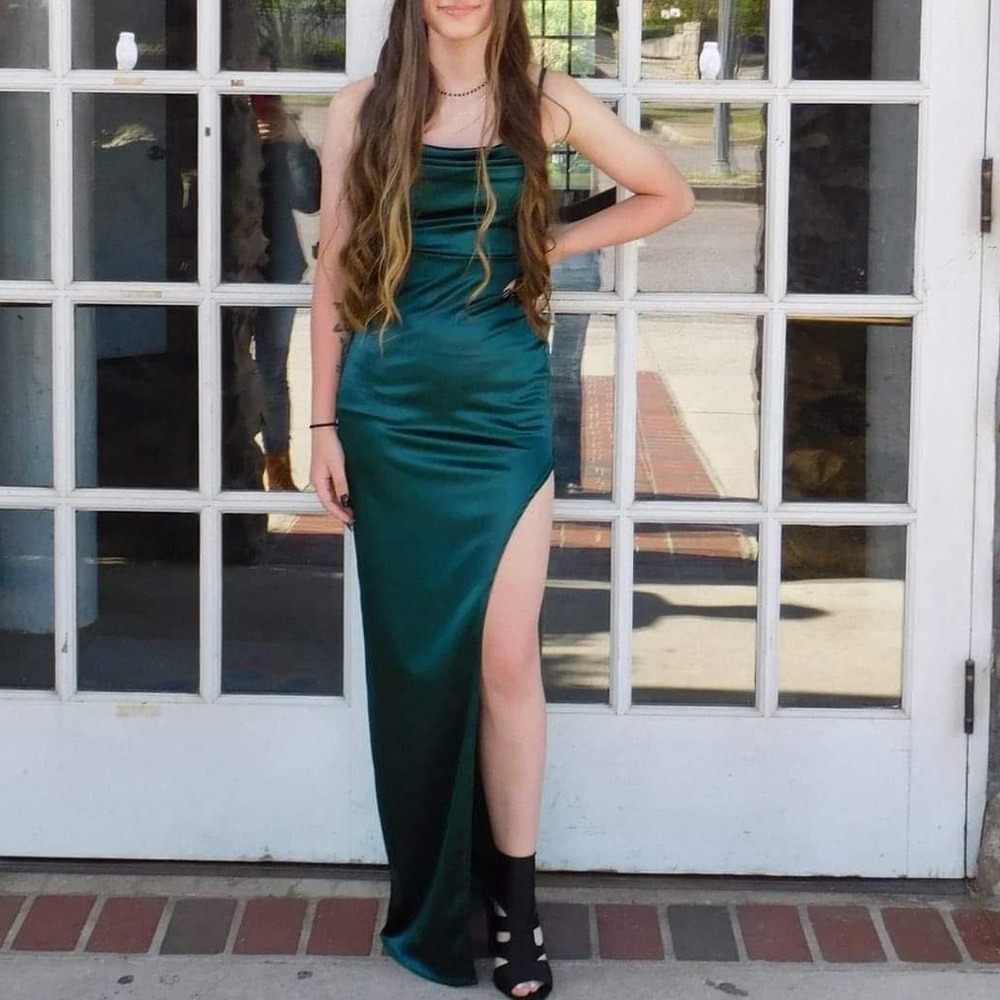Windsor Emerald Green Prom Dress